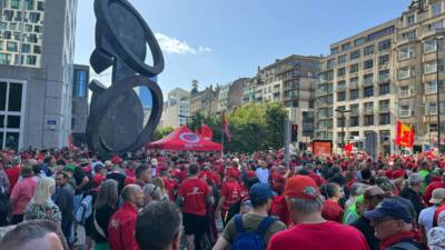 - Geniş katılımlı grev nedeniyle ülke genelinde başta toplu ulaşım