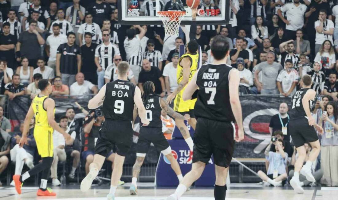 Türkiye Sigorta Basketbol Süper Ligi play-off final serisi üçüncü maçında