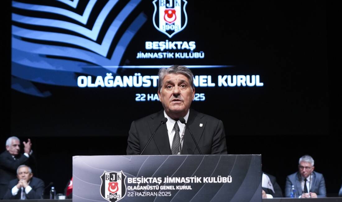 - Siyah-beyazlı kulübün başkanı Serdal Adalı:
"Şampiyonluğa yürüyecek bir Beşiktaş inşa