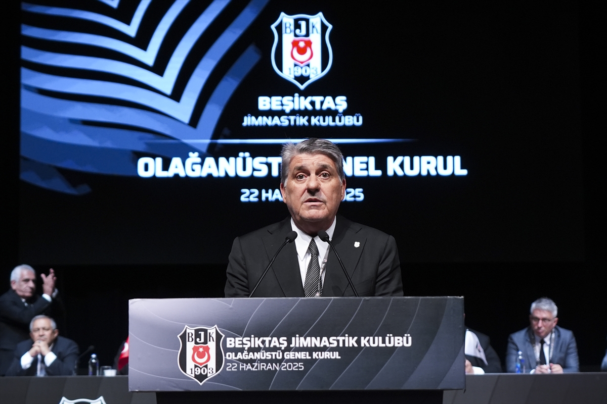 - Siyah-beyazlı kulübün başkanı Serdal Adalı:
"Şampiyonluğa yürüyecek bir Beşiktaş inşa