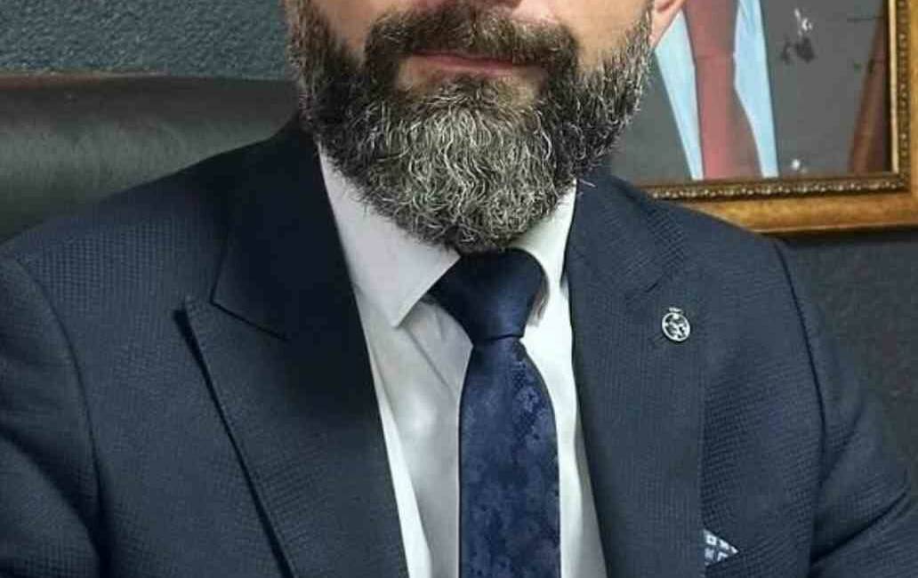 Kendisine beyzbol sopasıyla saldıran komşusunu ağır yaralayan AK Parti Bartın