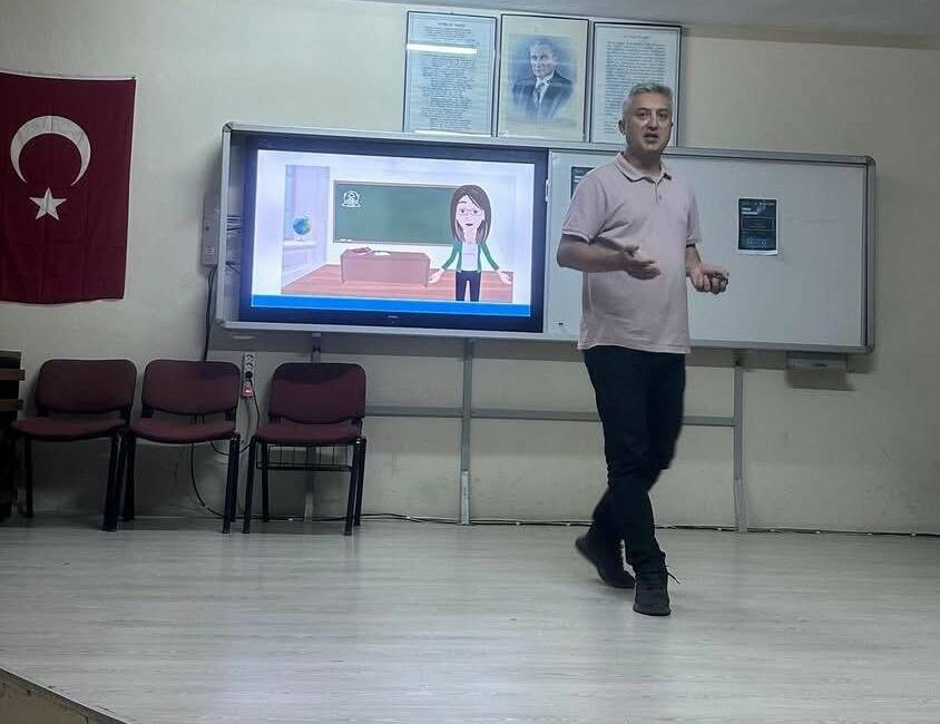 Sarıgöl İlçe Milli Eğitim Müdürlüğü tarafından öğretmenlere yönelik düzenlenen “İlkokullarda