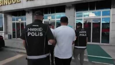 Bingöl’de polis ekiplerince yapılan uyuşturucu operasyonunda 2 şüpheli tutuklandı. Bingöl
