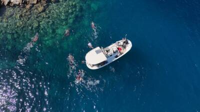 MUĞLA (AA) – Muğla’nın Bodrum ilçesinde gönüllü dalgıçlarla yapılan deniz