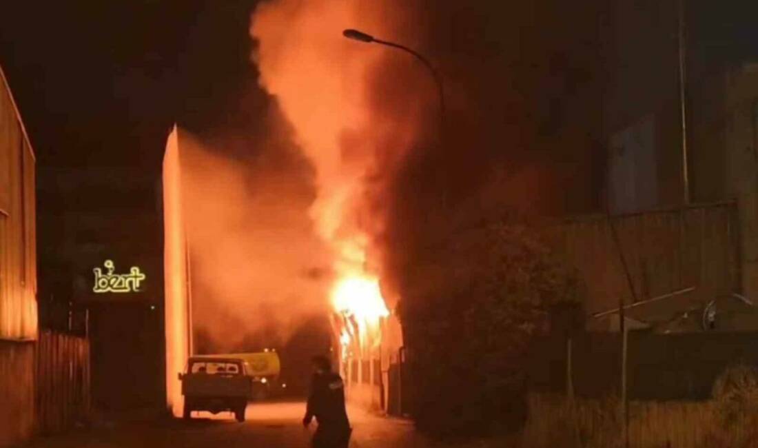 Bursa’nın Nilüfer ilçesinde sanayi bölgesinde faaliyet gösteren bir fabrikada gece