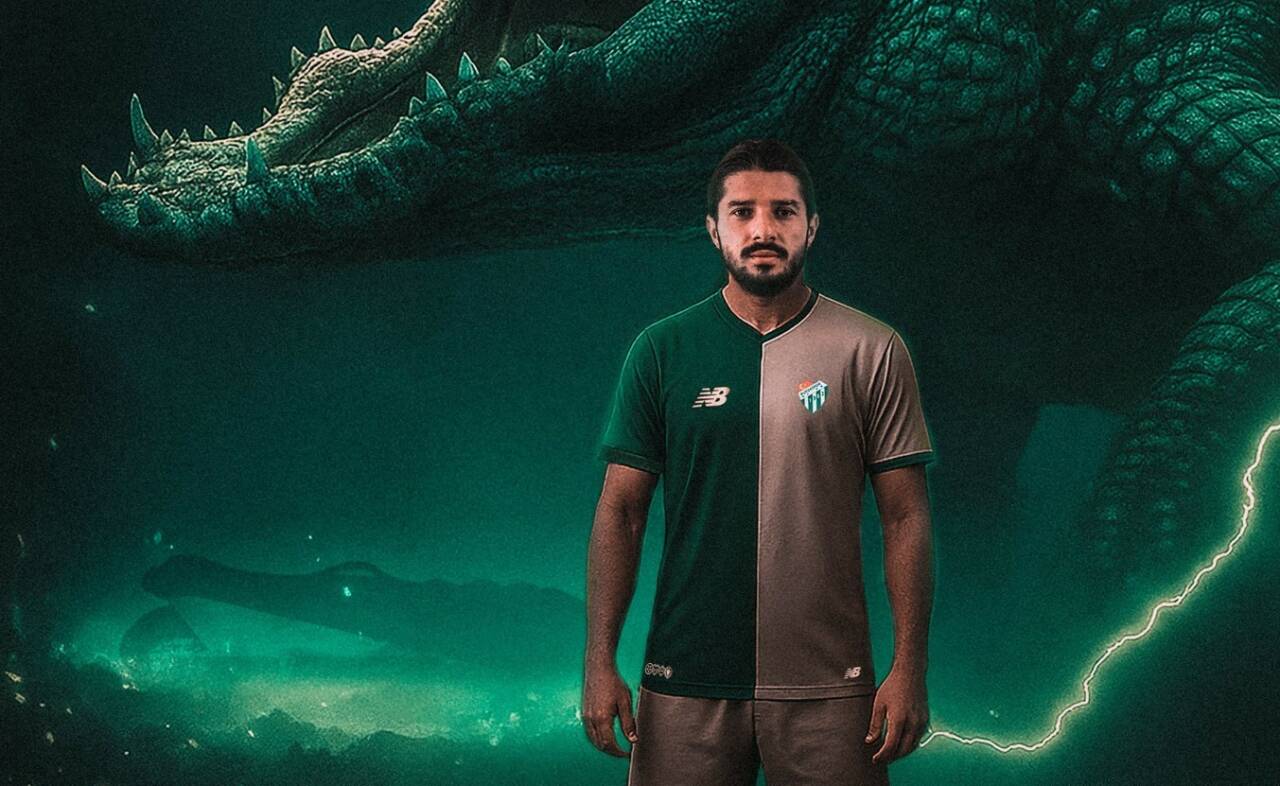 Bursaspor, 32 yaşındaki sol bek Barış Gök’ü transfer ettiğini “Ailemize