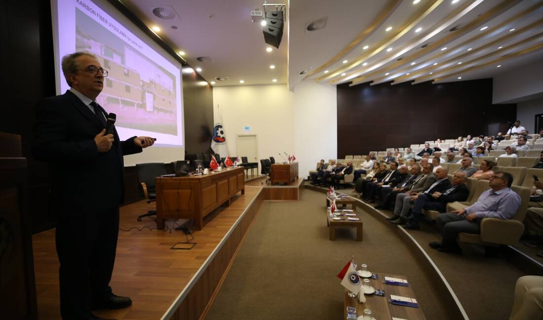 - Deprem Güçlendirme Derneği Kurucu Başkanı Sinan Türkkan:
- "Kentsel dönüşüm