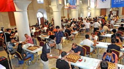 İzmir’in gözde turizm merkezlerinden Çeşme, bu yıl 11’incisi düzenlenen Uluslararası