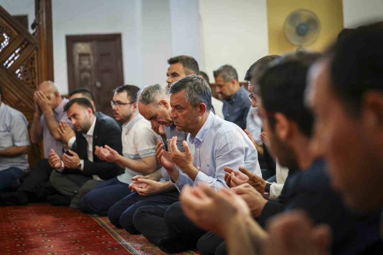 CHP Genel Başkanı Özgür Özel, elektrik akımına kapılarak ağır yaralanan