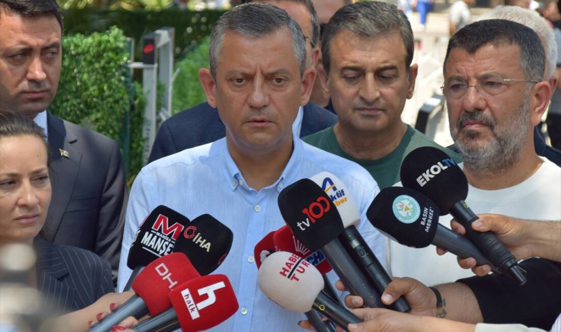 - "Tüm siyasi partilerin temsil edildikleri, mesajlarını ilettikleri birleştirici bir