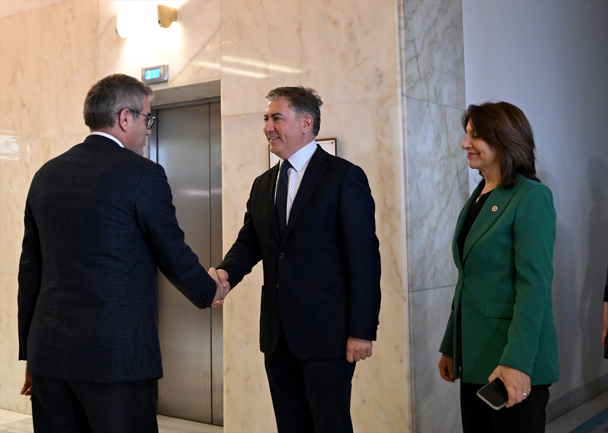 TBMM (AA) – CHP’nin 28. Yasama Dönemi İkinci Devre Meclis