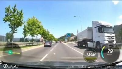 Bursa’da bir tır sürücüsü yol karışıklığı sonucu otobanda ters yöne