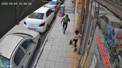 Elazığ’da 2 çocuk, bir iş yerine torpil atarak kaçtı. Çocukların