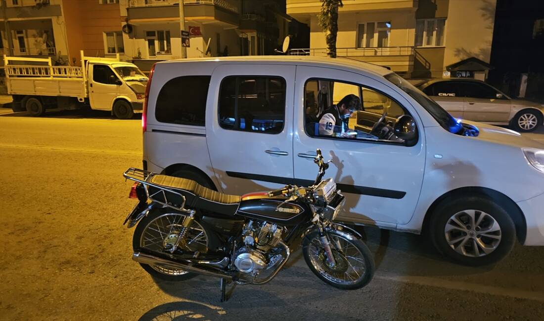 ÇORUM (AA) – Çorum’da motosiklet çaldıkları belirlenen 2 zanlı kovalamaca