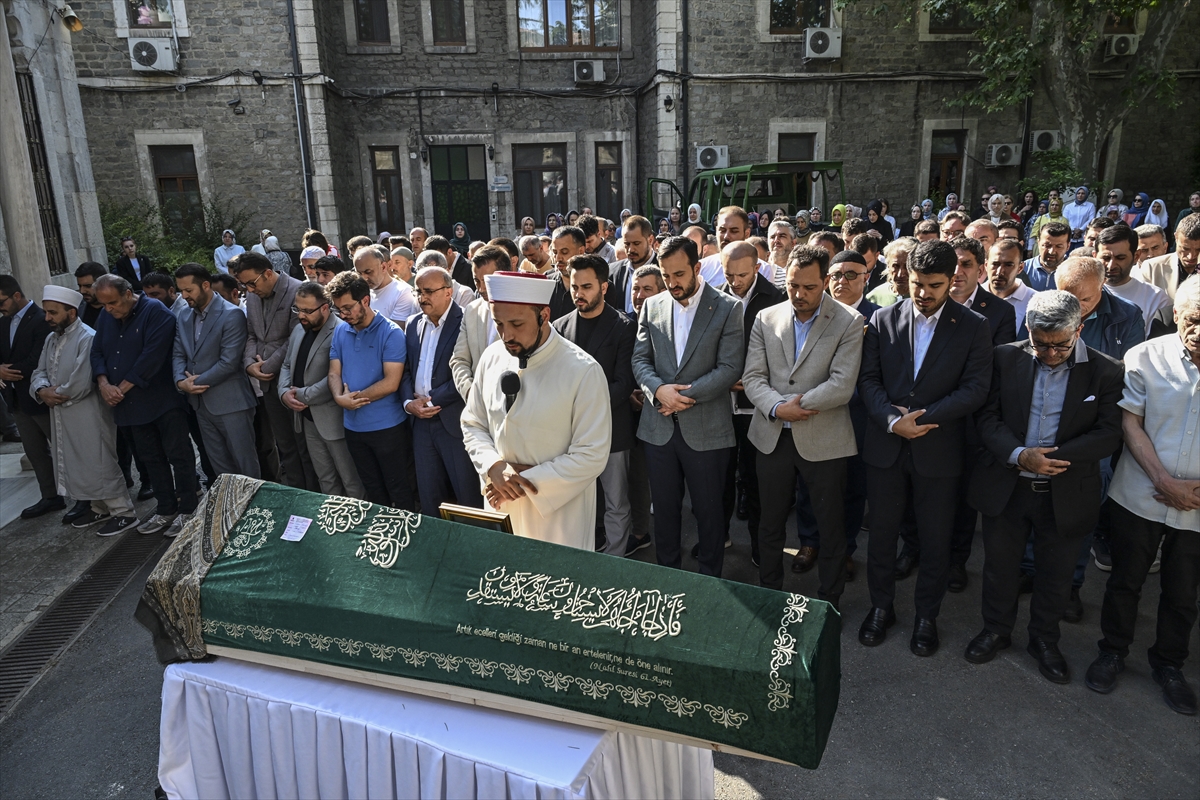 - AK Parti Genel Başkan Yardımcısı Fatma Betül Sayan Kaya:
-