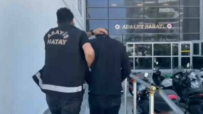 Hatay’ın Defne ilçesinde aranan şahısların yakalanmasına yönelik yapılan çalışmada kasten