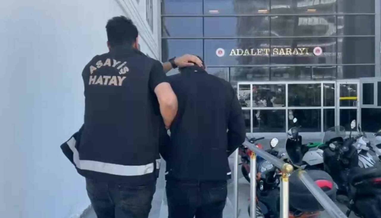 Hatay’ın Defne ilçesinde aranan şahısların yakalanmasına yönelik yapılan çalışmada kasten