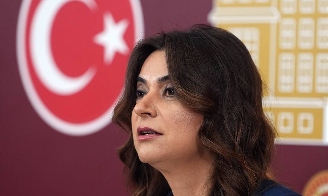- "(Terörsüz Türkiye çalışmalarıyla ilgili TBMM'de kurulması planlanan komisyon) Komisyon