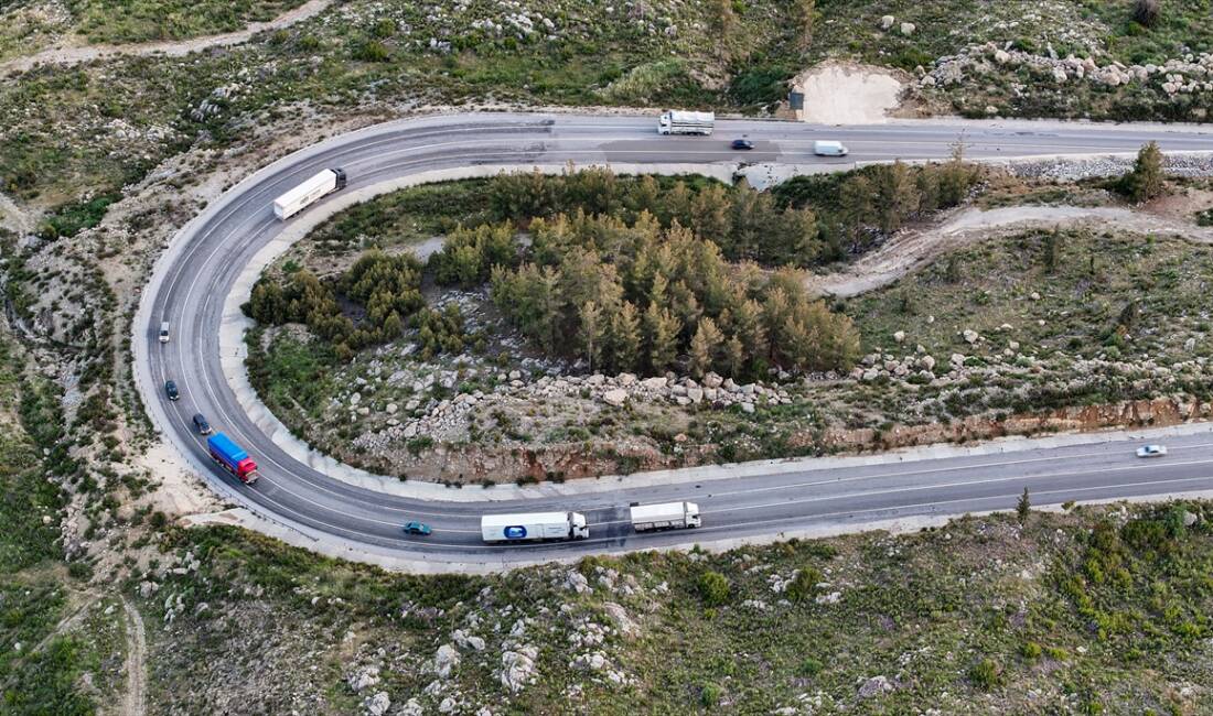 ANTALYA (AA) – Akdeniz’i İç Anadolu’ya bağlayan Demirkapı Tüneli güzergahındaki
