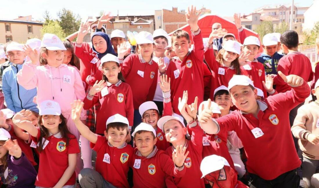 Yaz tatilinde eksiklerini tamamlamak, sınavlara hazırlanmak ve öğrenmeye devam etmek