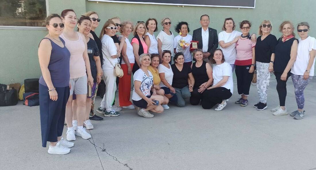 Devrek’te Rosak Derneği tarafından teşekkür plaketi verildi. Zonguldak’ın Devrek ilçesinde