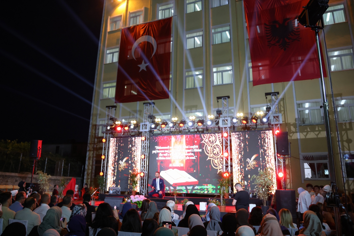 - "Sahih kaynaklara dayalı doğru bilginin kılavuzluğunda sunulan din eğitimi,