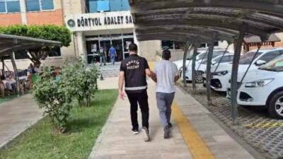 Hatay’ın Dörtyol ilçesinde adli makamlarca hapis cezası ile aranan 1