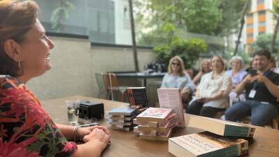 - "18 yaşında havacılıkla tanışıp, sektörde çalışmaya başladım. Önce uçak