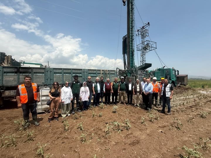 DSİ 8. Bölge Müdürlüğü yetkilileri Pasinler ilçesinde, yeraltısuyu temin sistemlerini