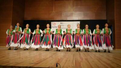 Edirne’de Türkiye, Yunanistan ve Bulgaristan’dan farklı yörelere ait halk oyunları