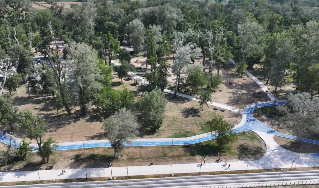 - Edirne'de TOKİ Başkanlığı tarafından Meriç Nehri kenarına yapılan ve