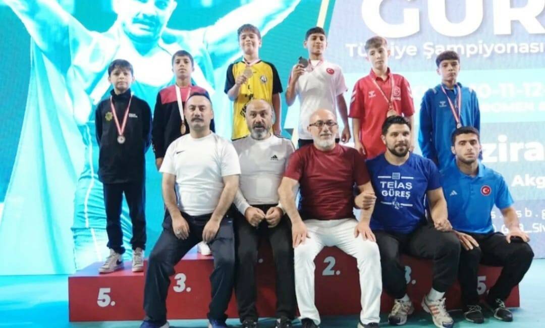 Sivas’ta düzenlenen Türkiye Şampiyonasında 13 yaş kategorisinde ve 38 kiloda