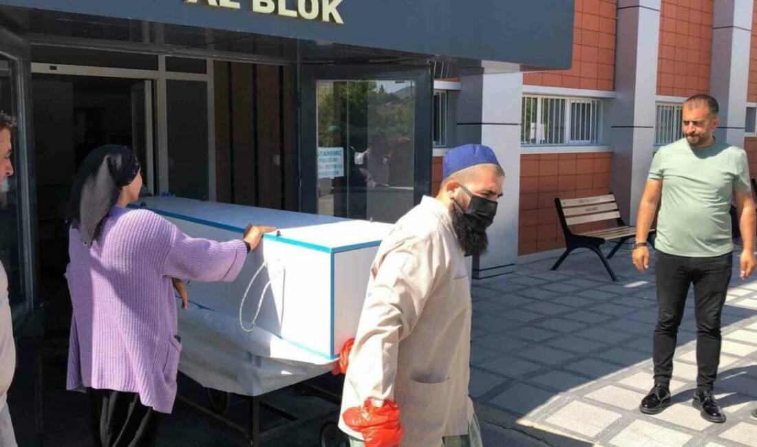 Elazığ’da tedavi gören bir kişi, Kırım Kongo Kanamalı Ateşi (KKKA)
