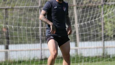 Elazığspor takım kaptanlarından şampiyonluk mesajları Elazığspor’un iç transferde yeniden anlaşmaya vardığı takım kaptanları Beykan Şimşek