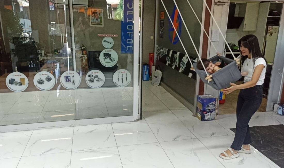 ZONGULDAK (İHA) – Zonguldak’ta oto elektrik tamiri yapan eşine destek