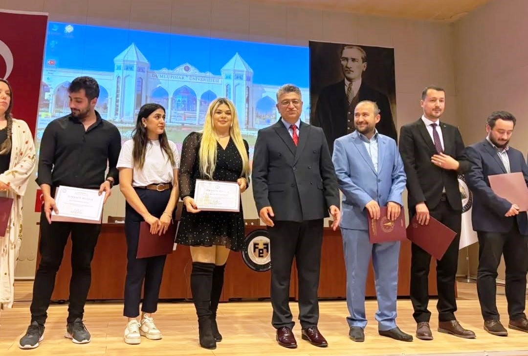 Kütahya Dumlupınar Üniversitesi (DPÜ) tarafından düzenlenen “Kütahya ve Kitap Kültürü”