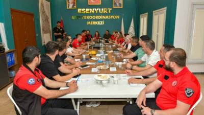 Esenyurt Belediyesi ev sahipliğinde düzenlenen Afet Bilinci Farkındalık Eğitmen Eğitimi