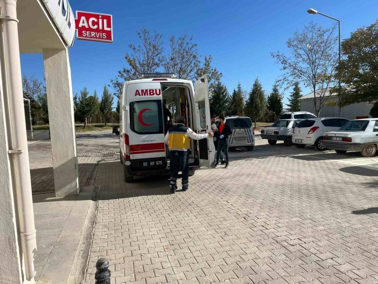 Adıyaman’ın Besni ilçesinde eski köy muhtarının evine yapılan silahlı saldırıda