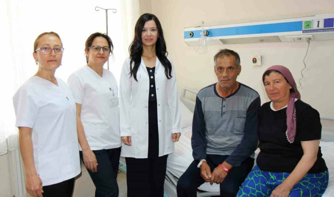 Vücudunun sağ tarafında tüm güç kaybı ve hiç konuşamama şikayetleri