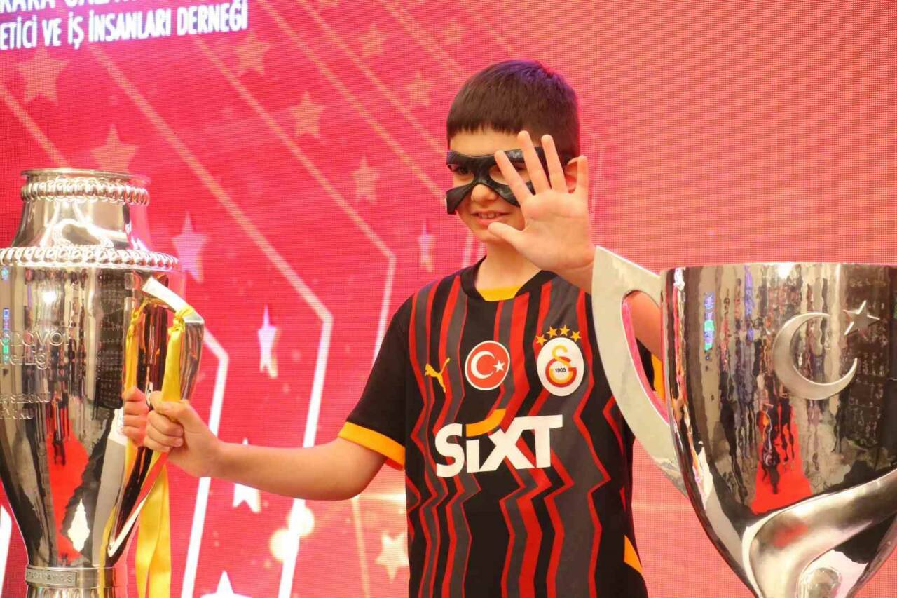 Trendyol Süper Lig’de 25. şampiyonluğunu kazanan Galatasaray, Ankara’da şampiyonluk kutlaması