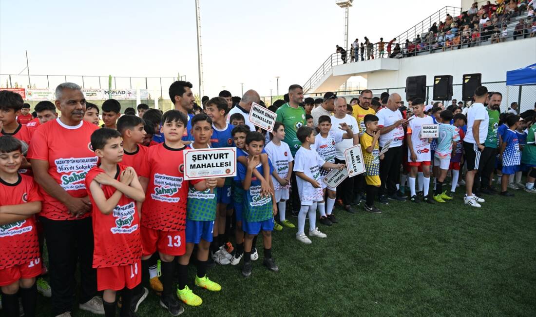 GAZİANTEP (AA) – Gaziantep’te 25 mahallenin yer aldığı futbol turnuvası