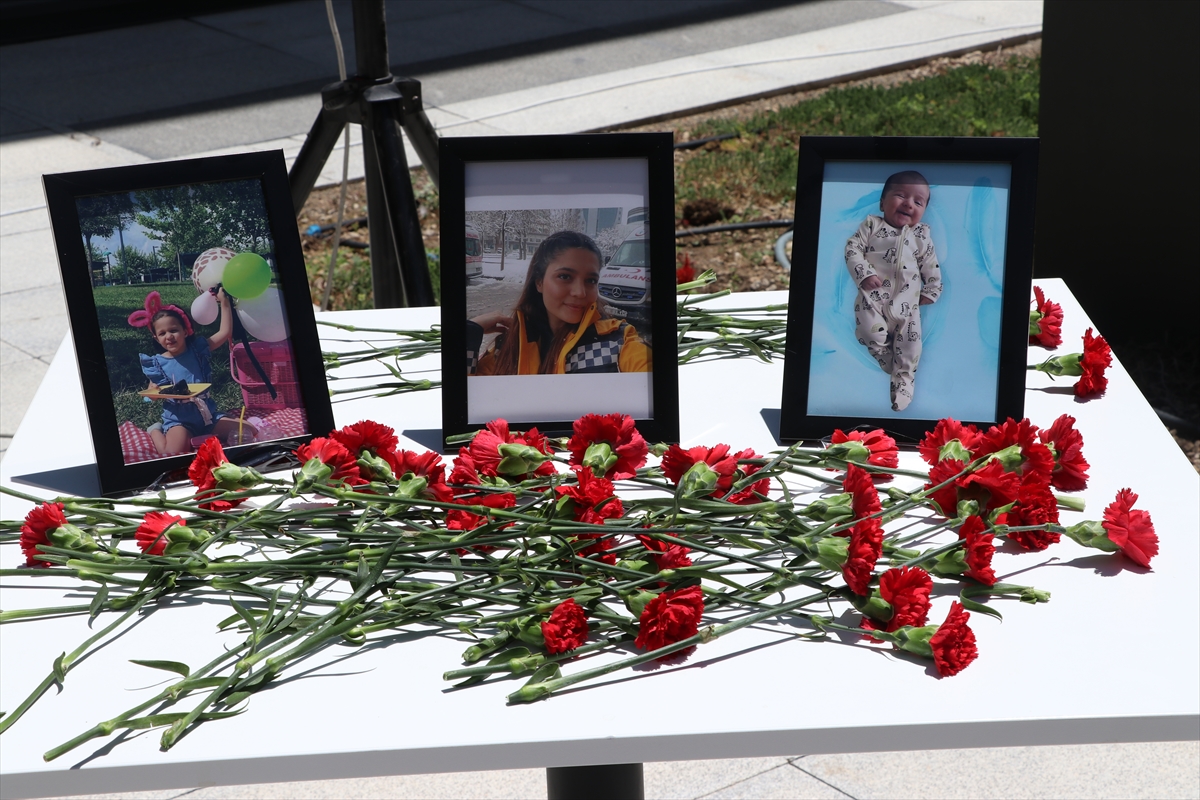 GAZİANTEP (AA) – Gaziantep’te hafif ticari araç ile otomobilin çarpışması