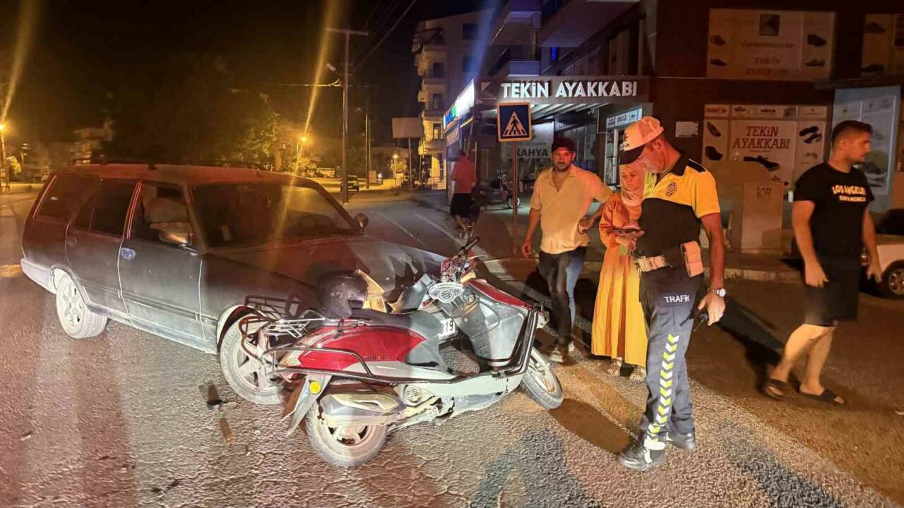 Antalya’nın Gazipaşa ilçesi Gazi Mahallesi’nde gece saatlerinde meydana gelen trafik