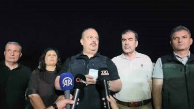 Aydın’ın Efeler ilçesi Savrandere mevkiinde tarım arazisinde başlayan yangının son