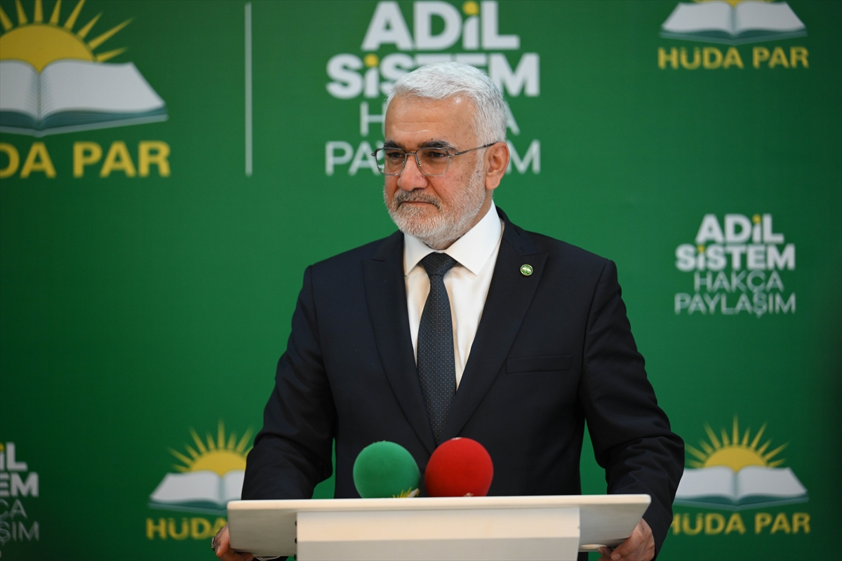 ANKARA (AA) – Gelecek Partisi Genel Başkanı Ahmet Davutoğlu, HÜDA