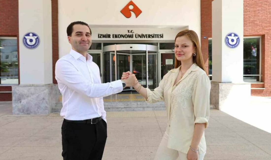 İzmir Ekonomi Üniversitesi (İEÜ) Hukuk Fakültesi’nden bu yıl mezun olan