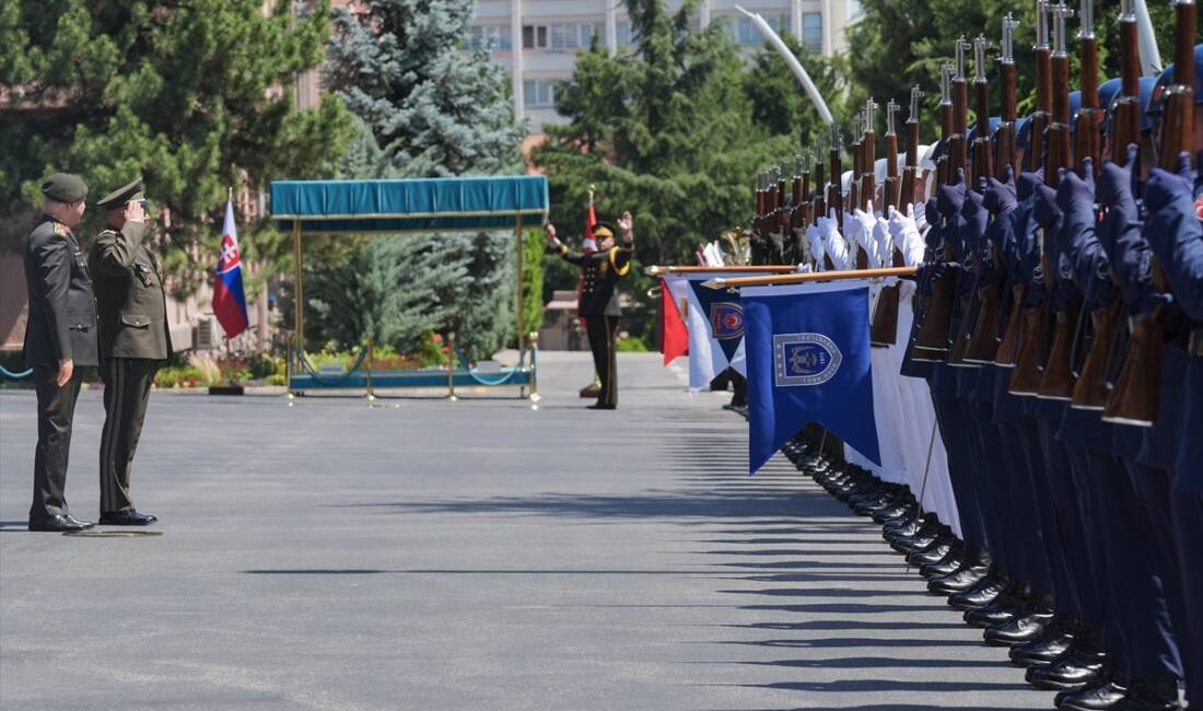 ANKARA (AA) – Genelkurmay Başkanı Orgeneral Metin Gürak, Slovakya Genelkurmay