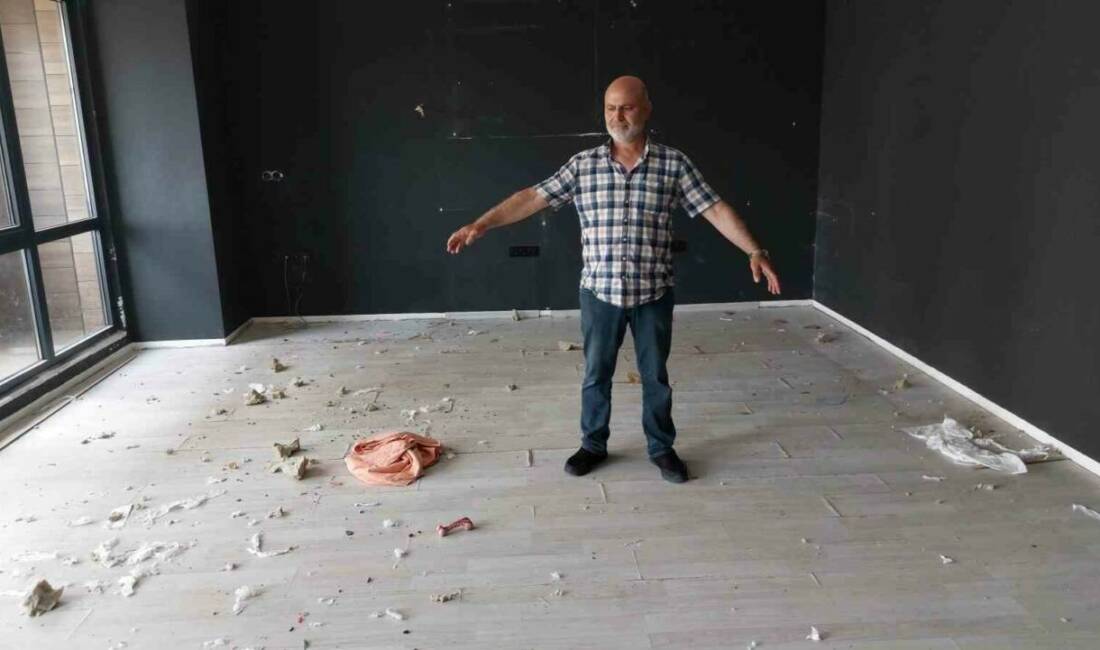 Almanya’dan memleketi Samsun’a gelen Süleyman Yalçınkaya, kiraya verdiği lüks bürosunun