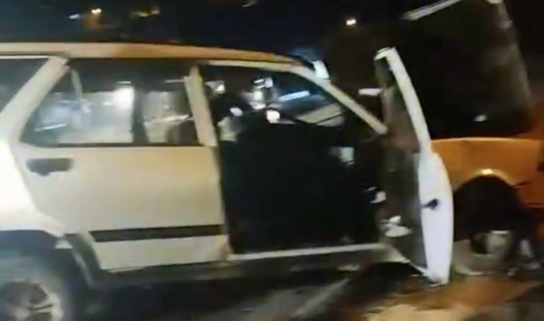 Düzce’de hafif ticari araç ile otomobilin çarpıştığı kazada 6 kişi