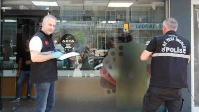 Antalya’da bir süredir işyeri sahibinden haraç isteyen kimliği belirsiz 2